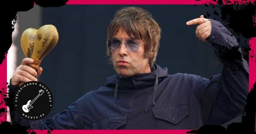 Liam Gallagher de Oasis con Maracas